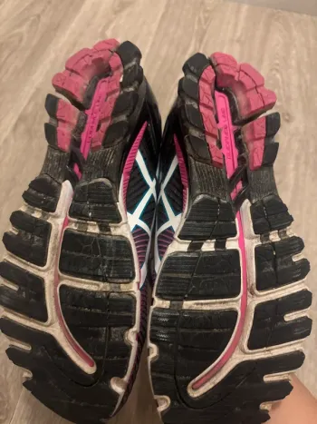 Použité Asics Shoes bike — obrázek 4 z 4
