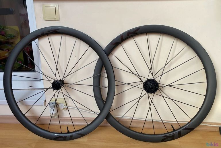 Brugt Giant SLR 0 40 Disc 2025 bike — billede 2 af 11