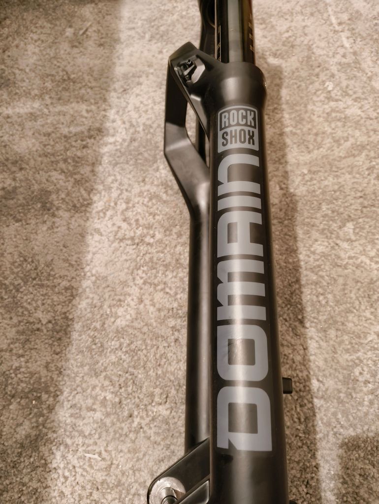 RockShox Domain Fork 2025 bike usato — immagine 6 di 8
