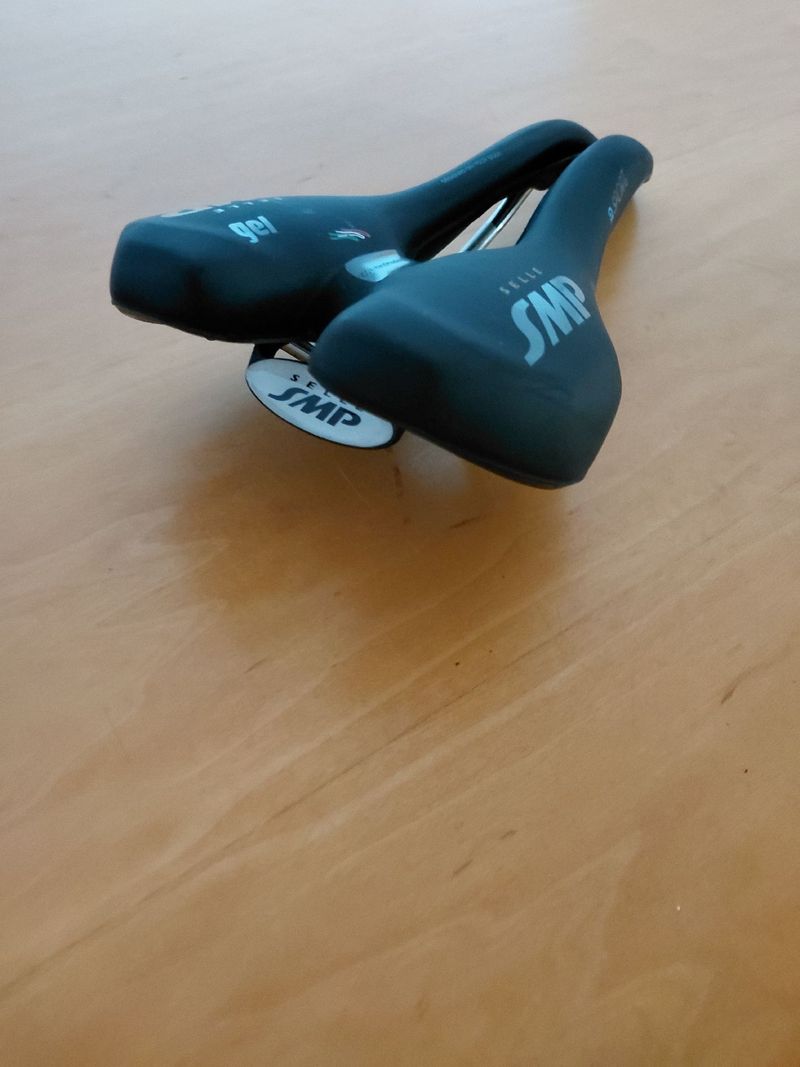 Used Selle Italia SMP Gel 2025 Saddles & Seatposts