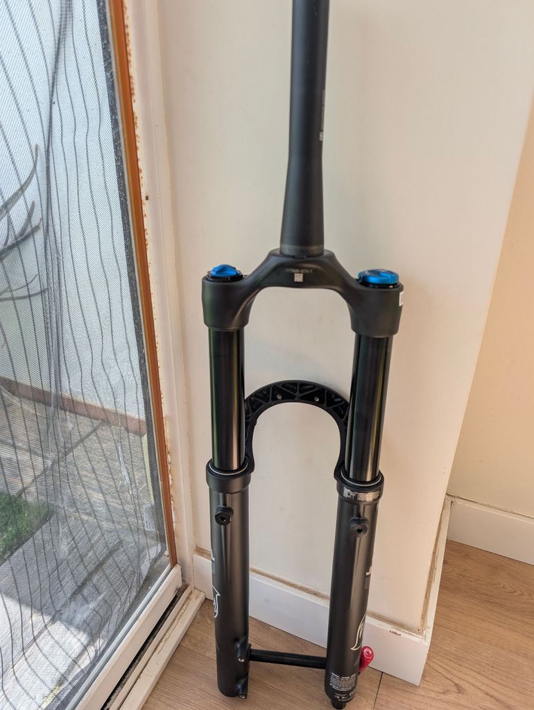 Fox Float 36 Rythm 2026 bike usato — immagine 6 di 9
