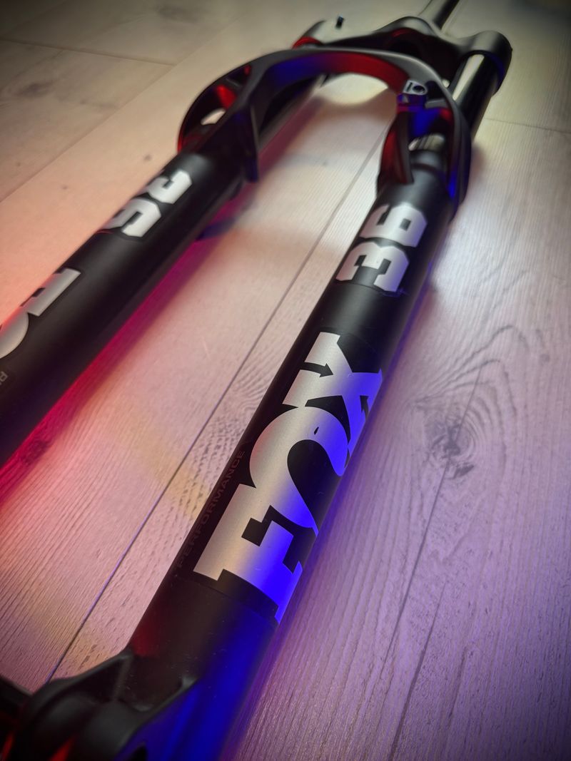 Fox 36 Performance FLOAT GRIP Fork 2026 Fork usato