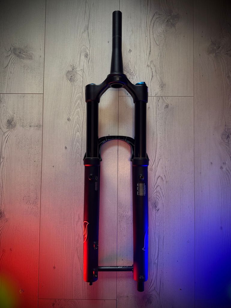Używany Fox 36 Performance FLOAT GRIP Fork 2026 bike — zdjęcie 3 z 12
