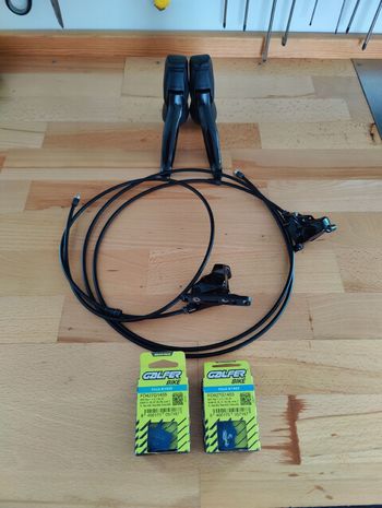 Sram Rival AXS Shifters 2x12 Drivetrain & Pedals d'occasion