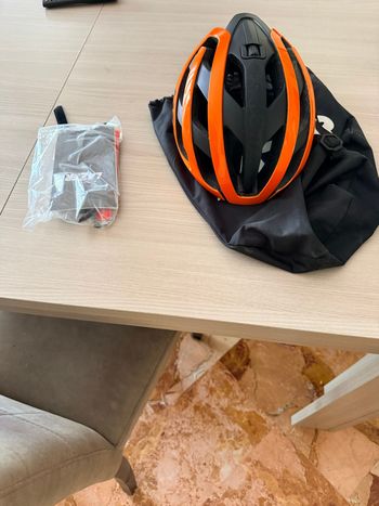 Lazer Genesis Helmet mips bike d'occasion — image 4 sur 5