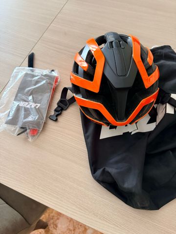 Lazer Genesis Helmet mips bike d'occasion — image 5 sur 5