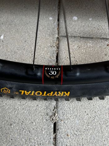 Použité Reserve HD30 MX 2024 bike — obrázek 8 z 22