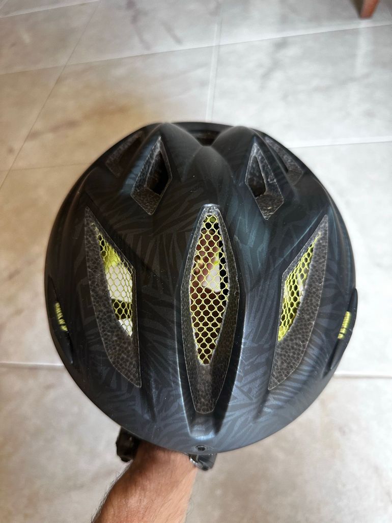 Used MET M82 Crackerjack Helmet bike — image 9 of 14