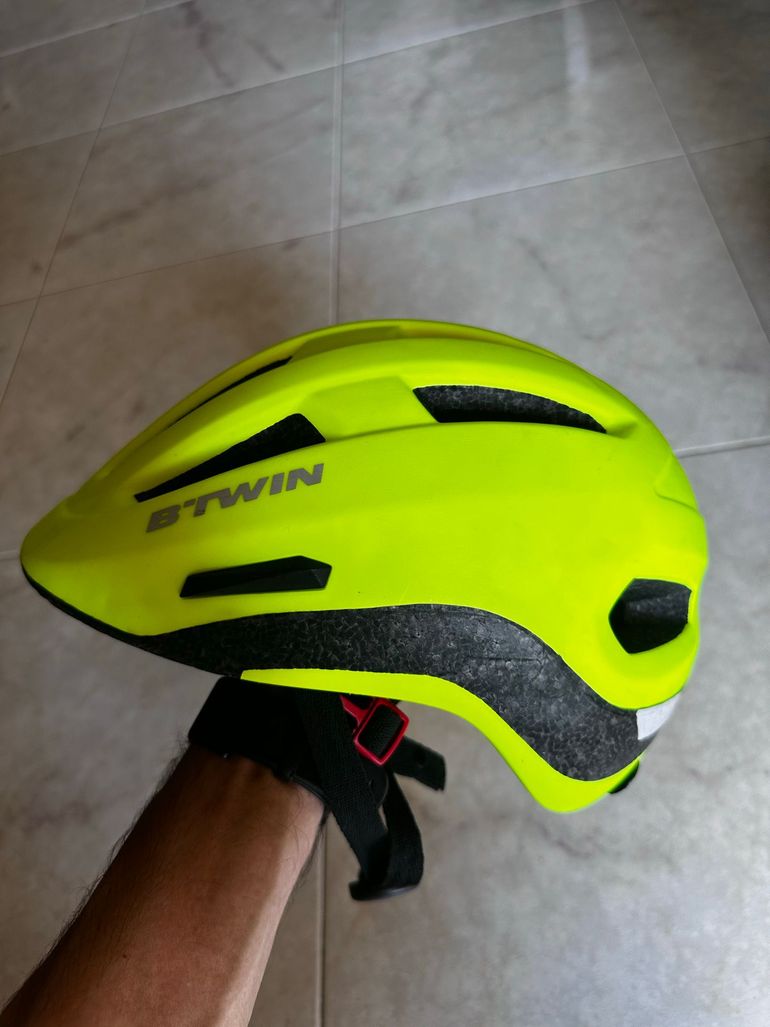Tweedehands BTWIN Casco Helmet bike — afbeelding 4 van 10