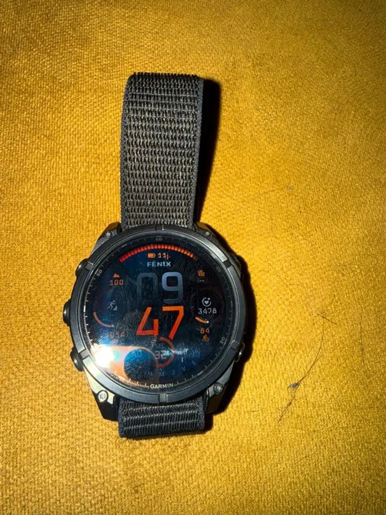 Used Garmin Fenix 8 Amoled bike — image 4 of 12