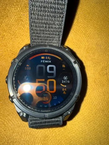 Used Garmin Fenix 8 Amoled bike — image 3 of 12