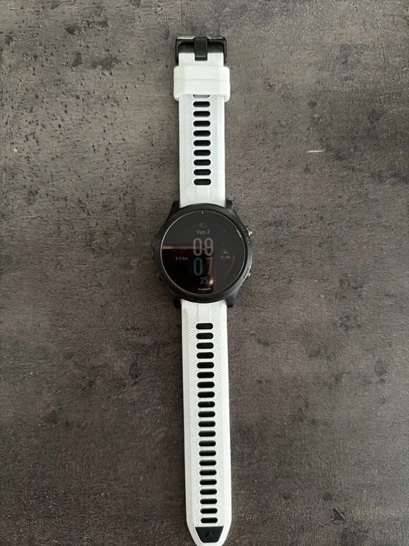 Used Garmin 945 Electronics