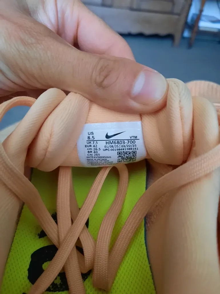 Used Nike Vomero 18 bike — image 4 of 5
