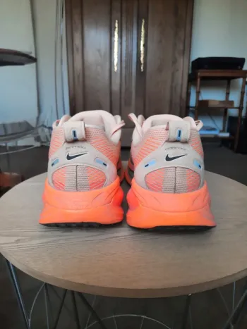 Used Nike Vomero 18 bike — image 2 of 5