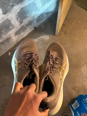 Used Asics Running Shoes Running Shoes