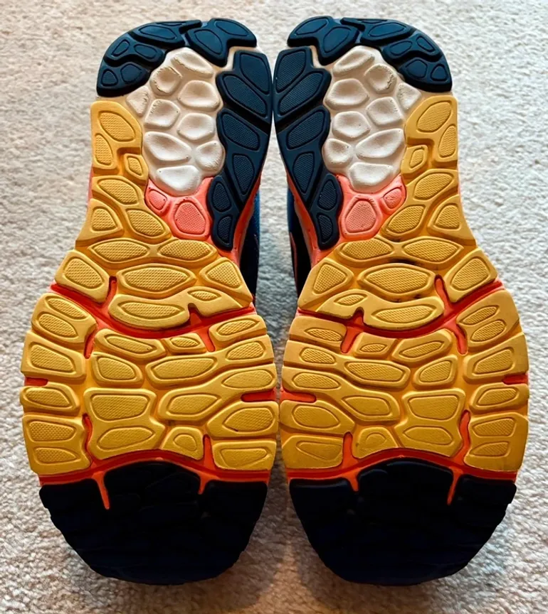 Used New Balance Fresh Foam X 880v12 bike — image 9 of 11