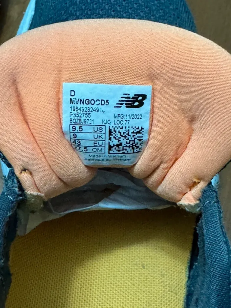 Used New Balance Sneakers bike — image 6 of 7