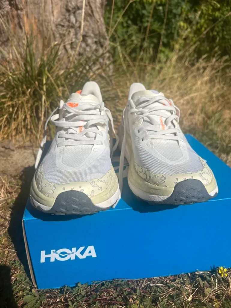 Używany Hoka Speedgoat 7 bike — zdjęcie 3 z 4