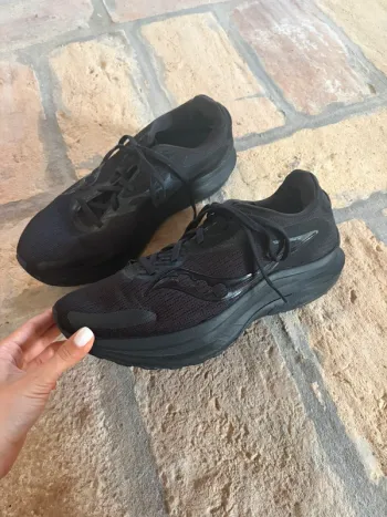Used Saucony Sneakers Running Shoes