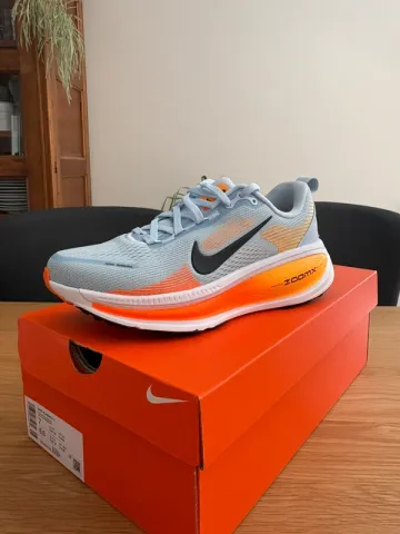 Nike Vomero 18 Running Shoes d'occasion