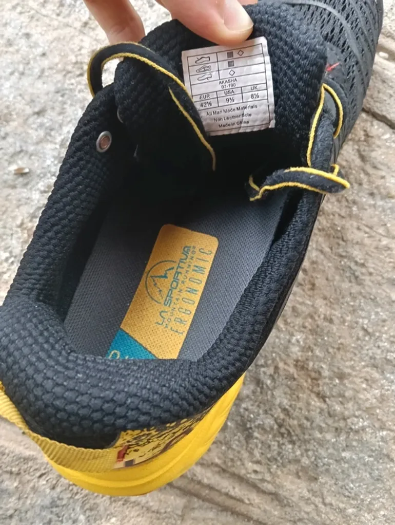 Used La Sportiva Akasha bike — image 7 of 9