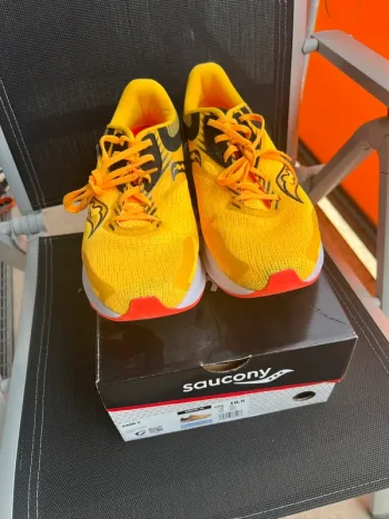 Used Saucony Axon 2 bike — image 2 of 8