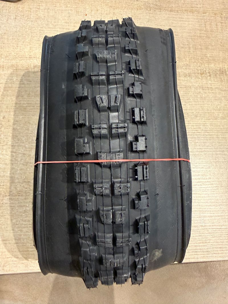 Used Maxxis MINION DHR 2 2026 Tyres & Tubes