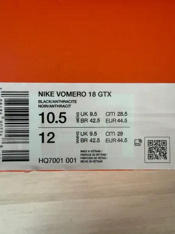 Used Nike Vomero 18 GTX bike — image 4 of 15