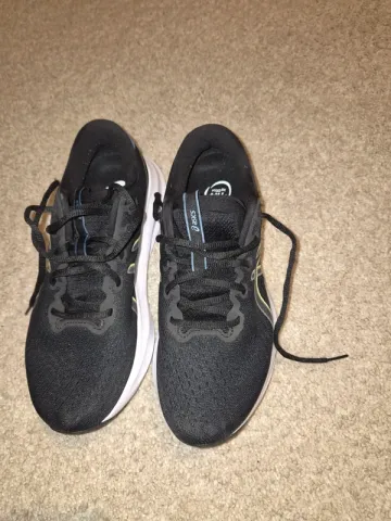 Used Asics Gel Excite 11 Running Shoes