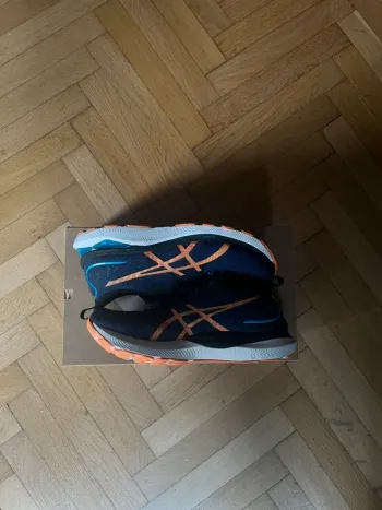 Used Asics Laufschuhe mit Gel Dämpfung Running Shoes