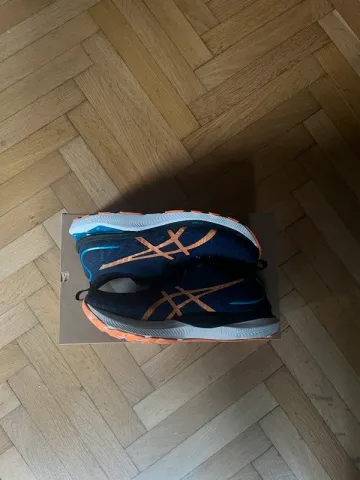Tweedehands Asics Laufschuhe mit Gel Dämpfung Running Shoes