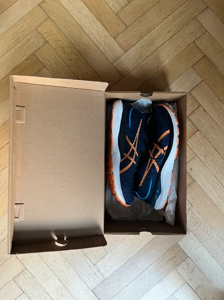 Asics Laufschuhe mit Gel Dämpfung bike usato — immagine 5 di 6