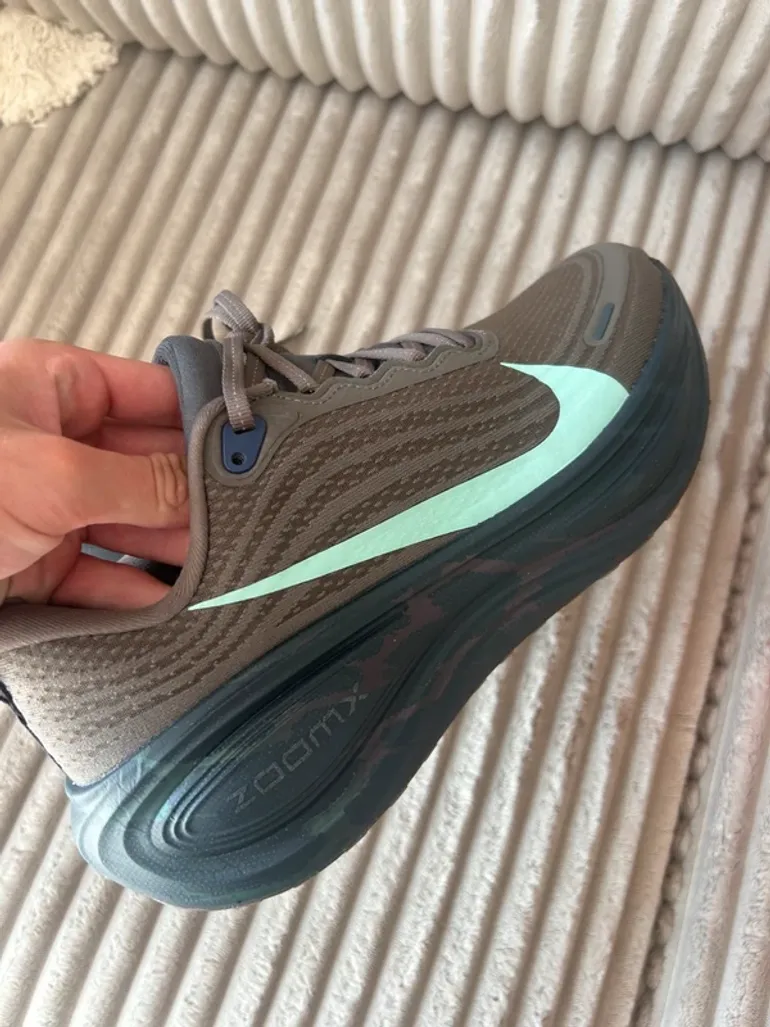 Used Nike Vomero Plus bike — image 4 of 7