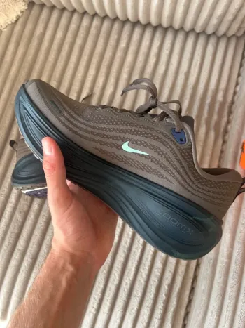 Used Nike Vomero Plus bike — image 6 of 7