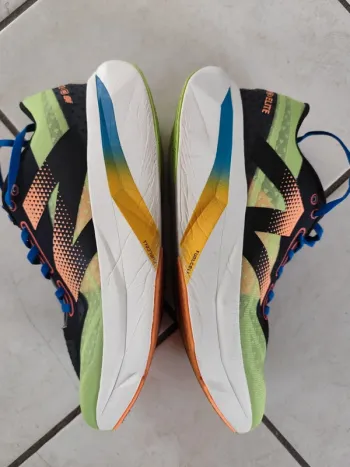 Used New Balance SuperComp Elite V4 bike — image 3 of 6