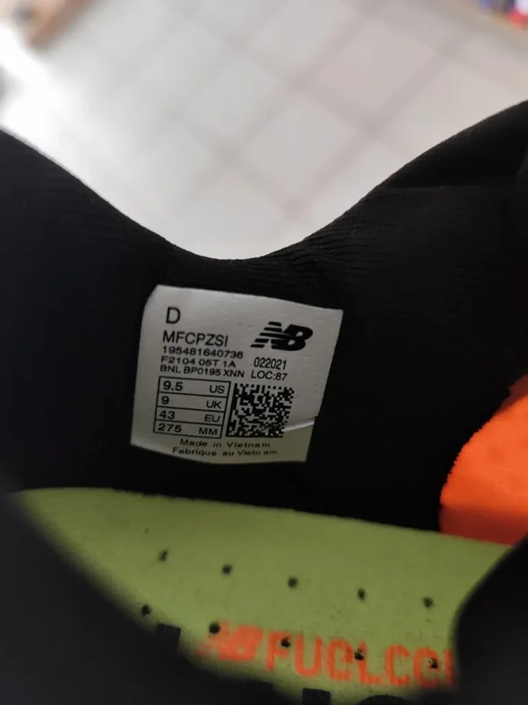 Used New Balance SuperComp Elite V4 bike — image 6 of 6