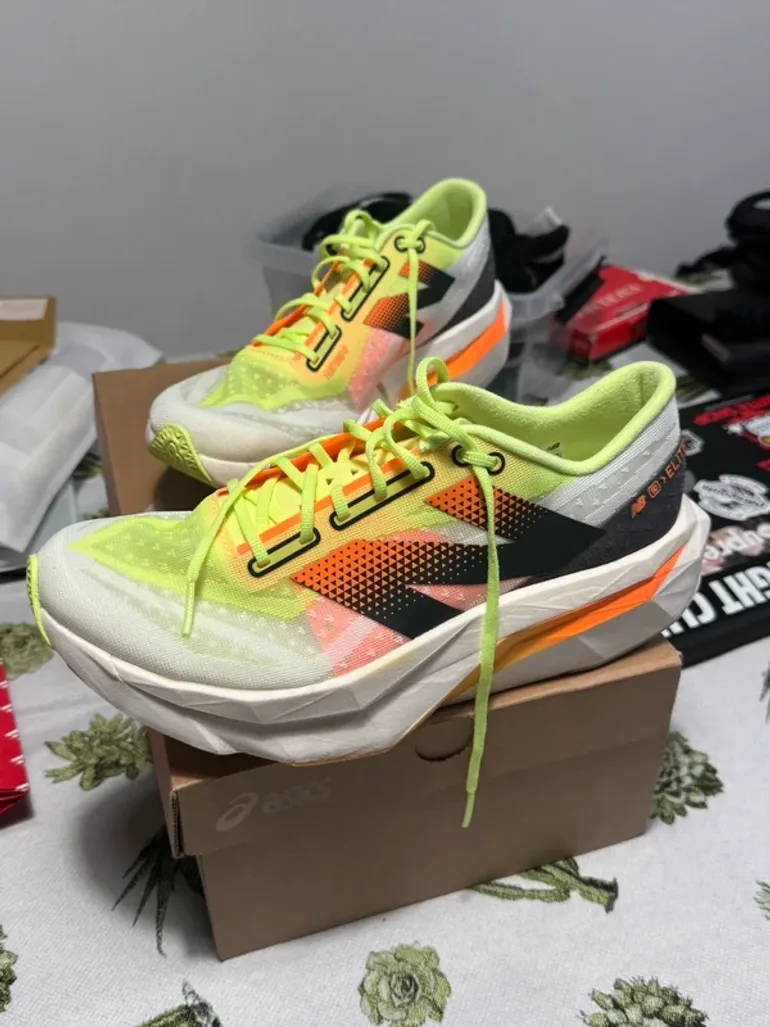 Używany New Balance FuelCell SuperComp Elite v4 bike — zdjęcie 6 z 6