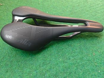 Gebrauchtes Selle Italia SLR Boost Kit Carbon Superflow 2025 Saddles & Seatposts