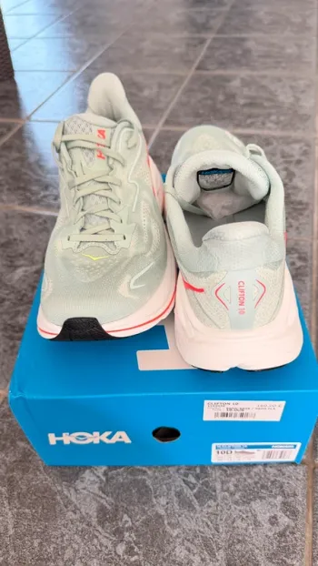 Used Hoka Clifton 10 Running Shoes