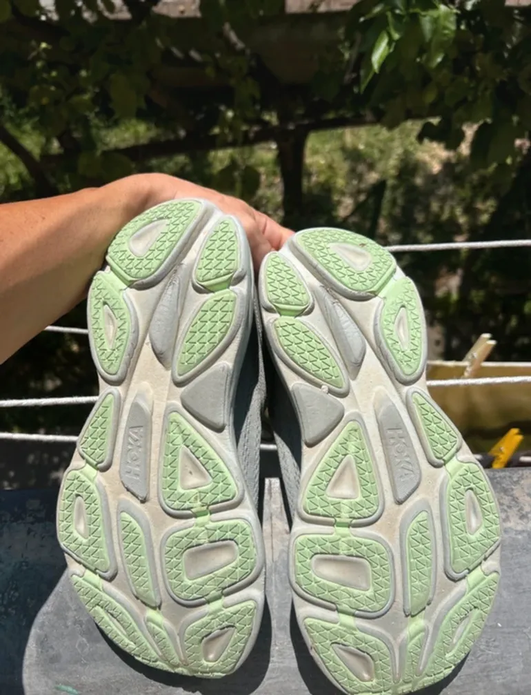 Used Hoka Bondi 8 bike — image 4 of 10