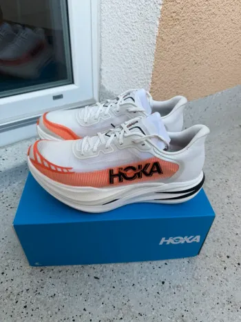 Used Time Cielo X1 2.0 Running Shoes