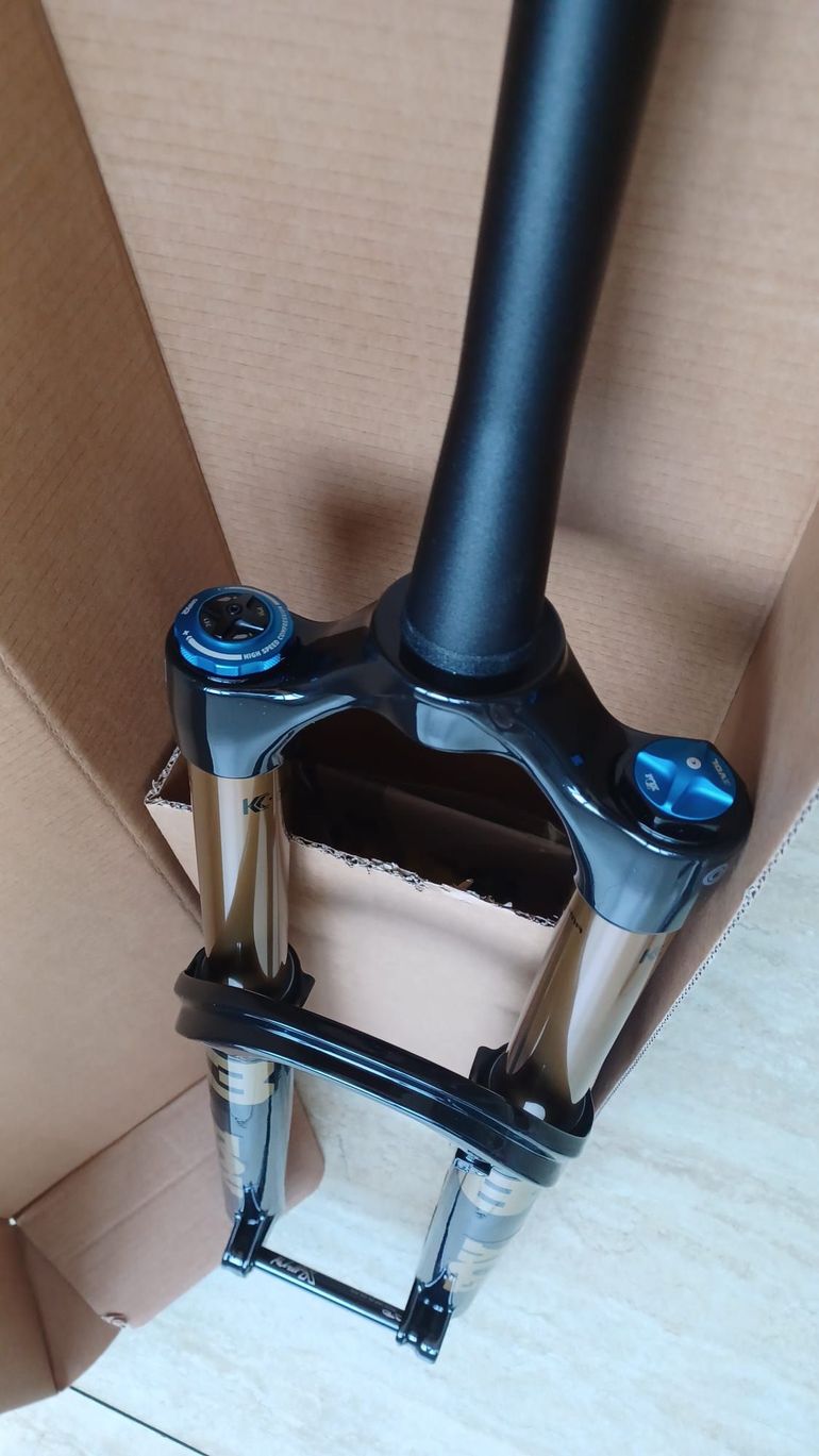 Used Fox Forcella 38 Fork 2026 bike — image 3 of 3
