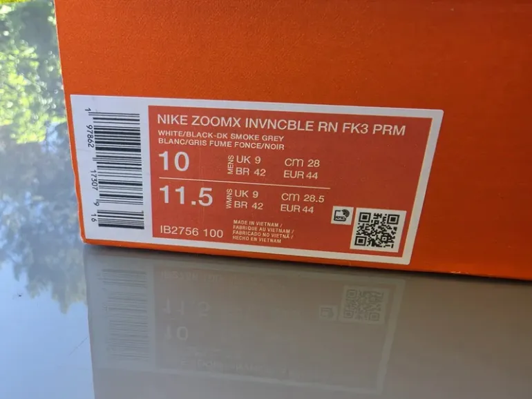 Used Nike ZoomX Invincible 3 bike — image 2 of 6