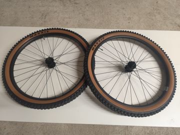 Używany MG + Maxxis 29' MG Wheelset + Maxxis Minion DHR + Assegai 2026 Wheels