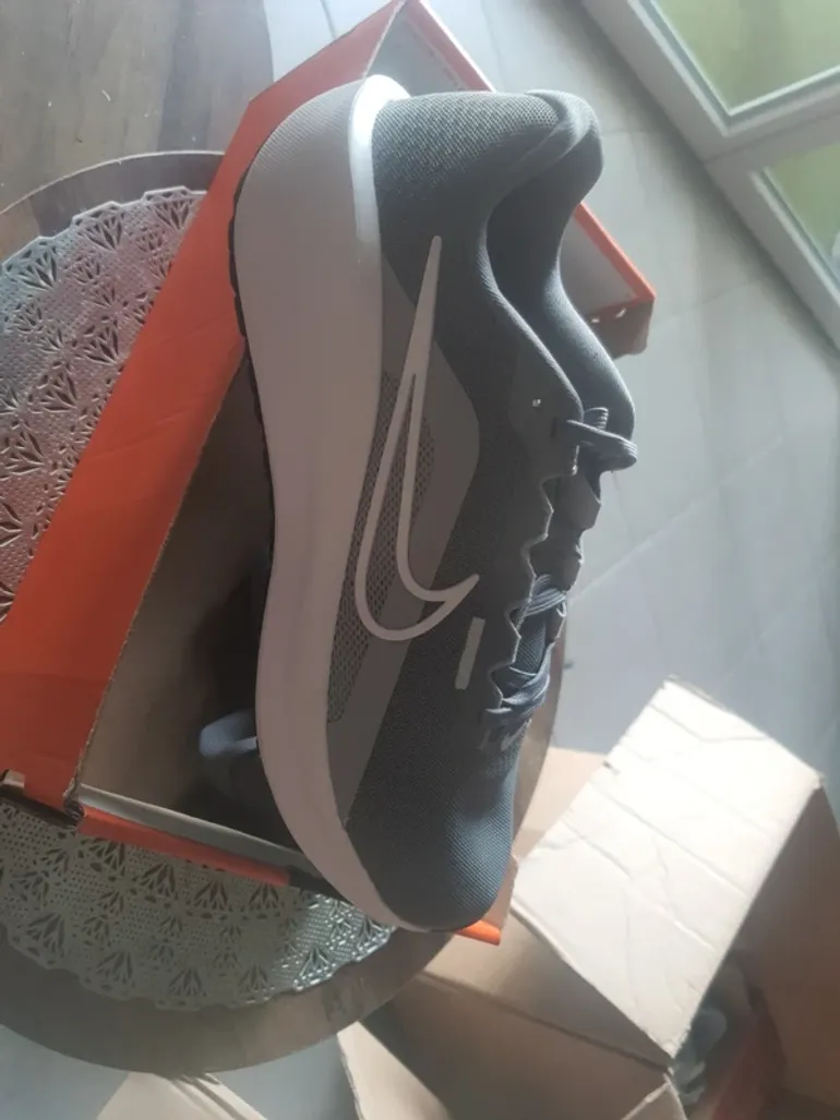 Używany Nike Running Shoes bike — zdjęcie 2 z 5