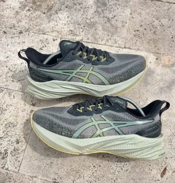 Used Asics Novablast Running Shoes
