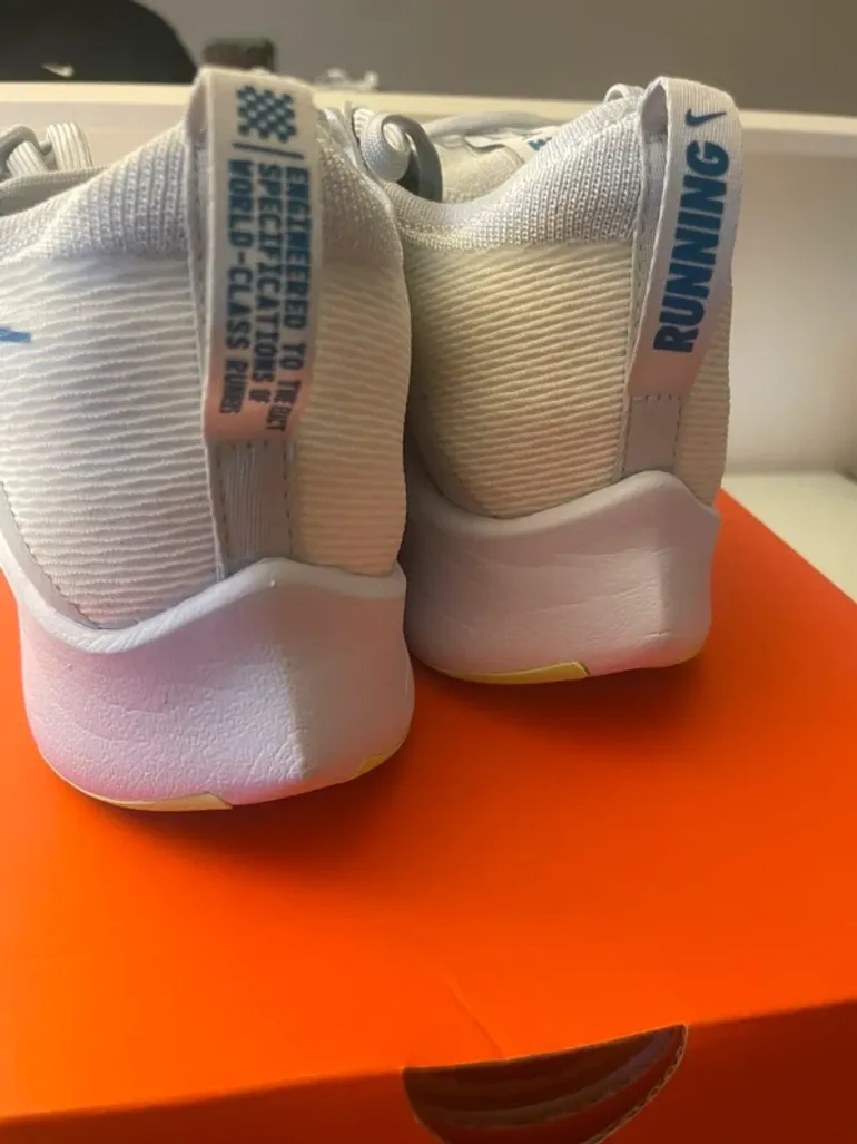 Tweedehands Nike Zoom Fly 4 bike — afbeelding 7 van 9
