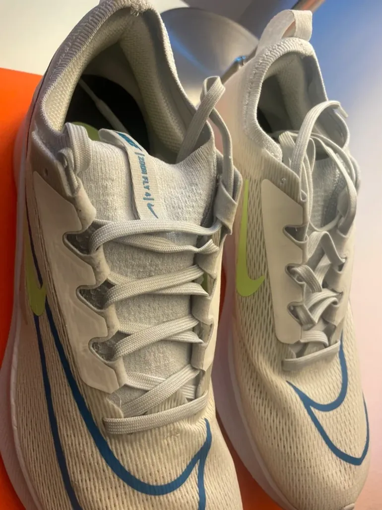 Tweedehands Nike Zoom Fly 4 bike — afbeelding 4 van 9