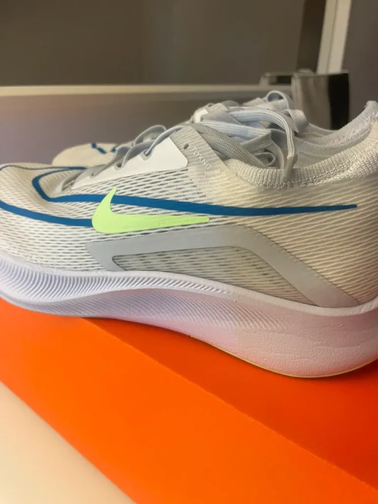 Tweedehands Nike Zoom Fly 4 bike — afbeelding 8 van 9