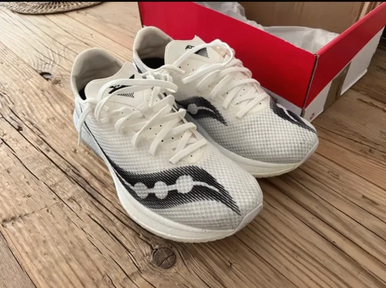 Used Saucony Endorphin Pro Plus LE bike — image 3 of 7